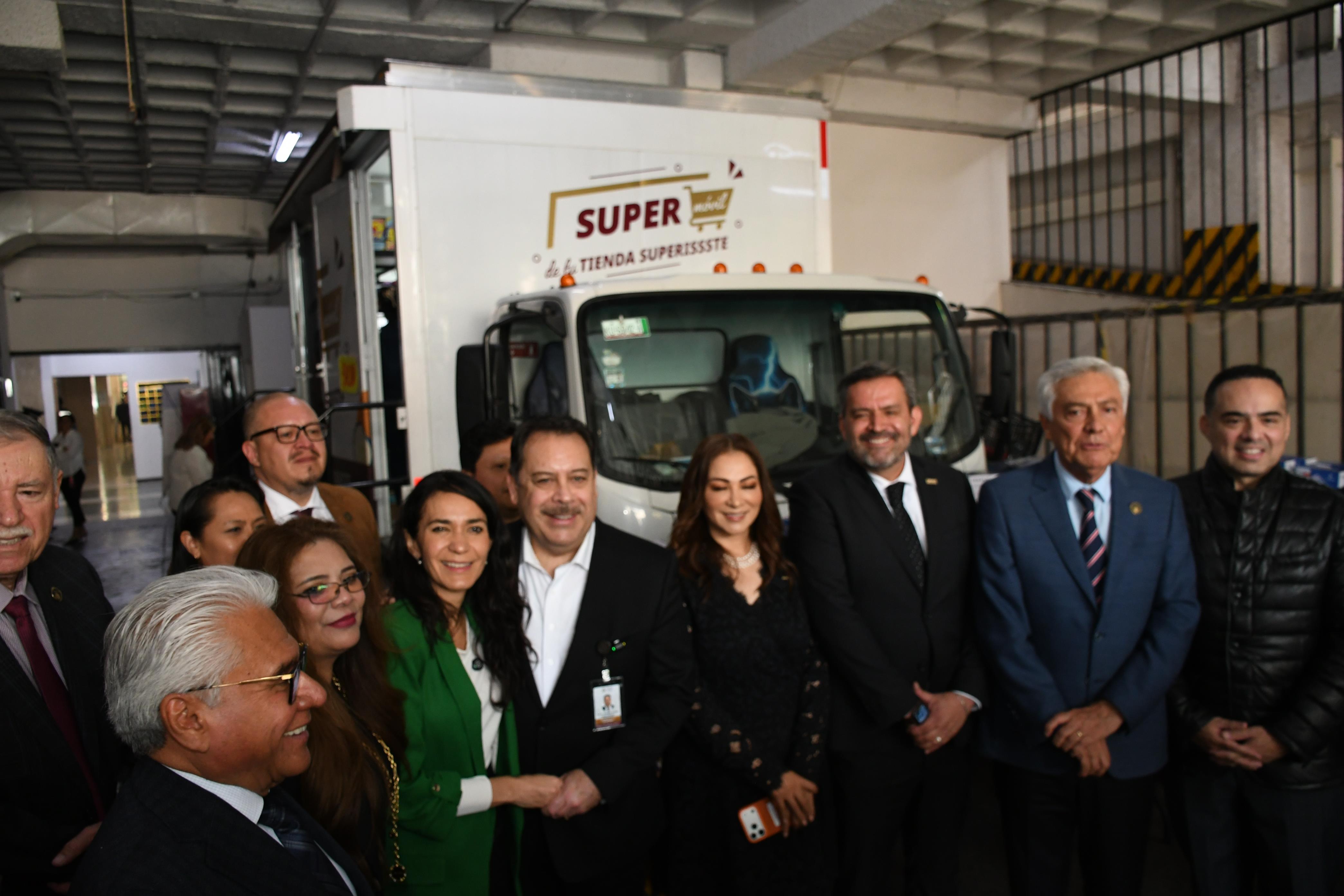 Inauguración de la Unidad Móvil de SuperISSSTE en el Tribunal Federal de Conciliación y Arbitraje